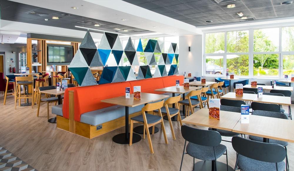 Holiday Inn Express Burton On Trent By Ihg Exterior foto