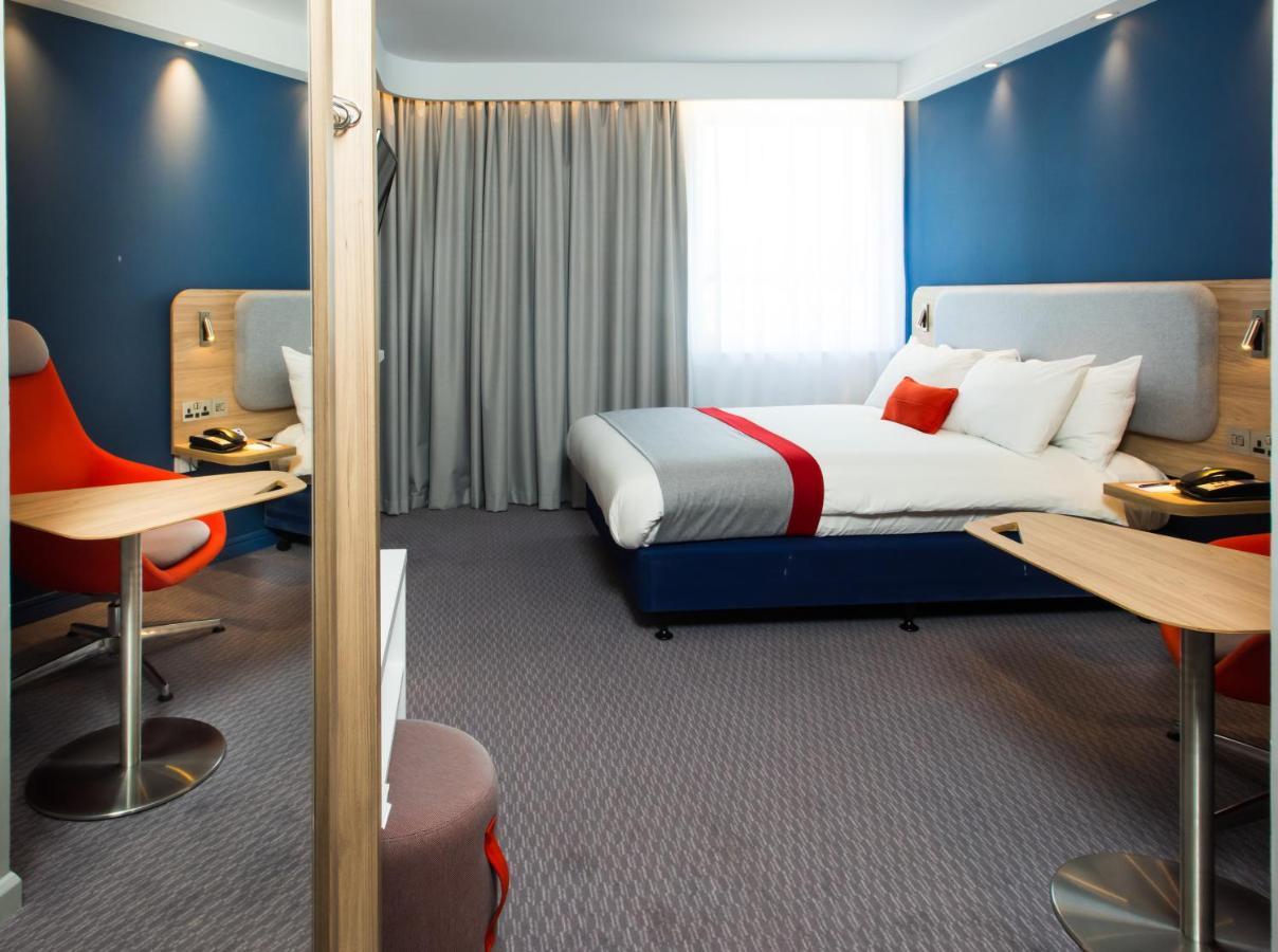 Holiday Inn Express Burton On Trent By Ihg Exterior foto