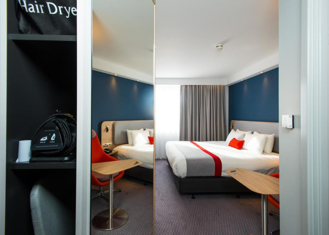 Holiday Inn Express Burton On Trent By Ihg Exterior foto