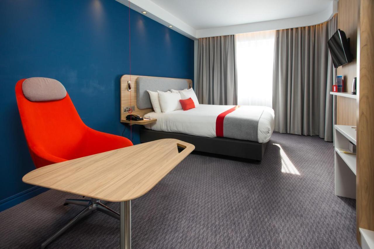Holiday Inn Express Burton On Trent By Ihg Exterior foto
