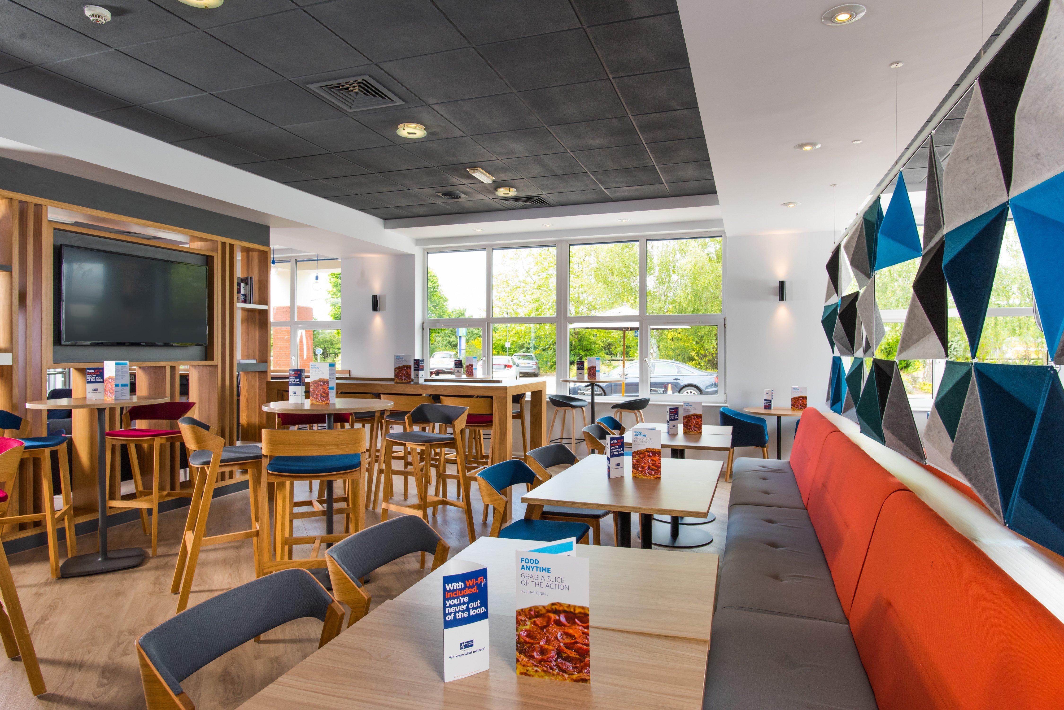 Holiday Inn Express Burton On Trent By Ihg Exterior foto