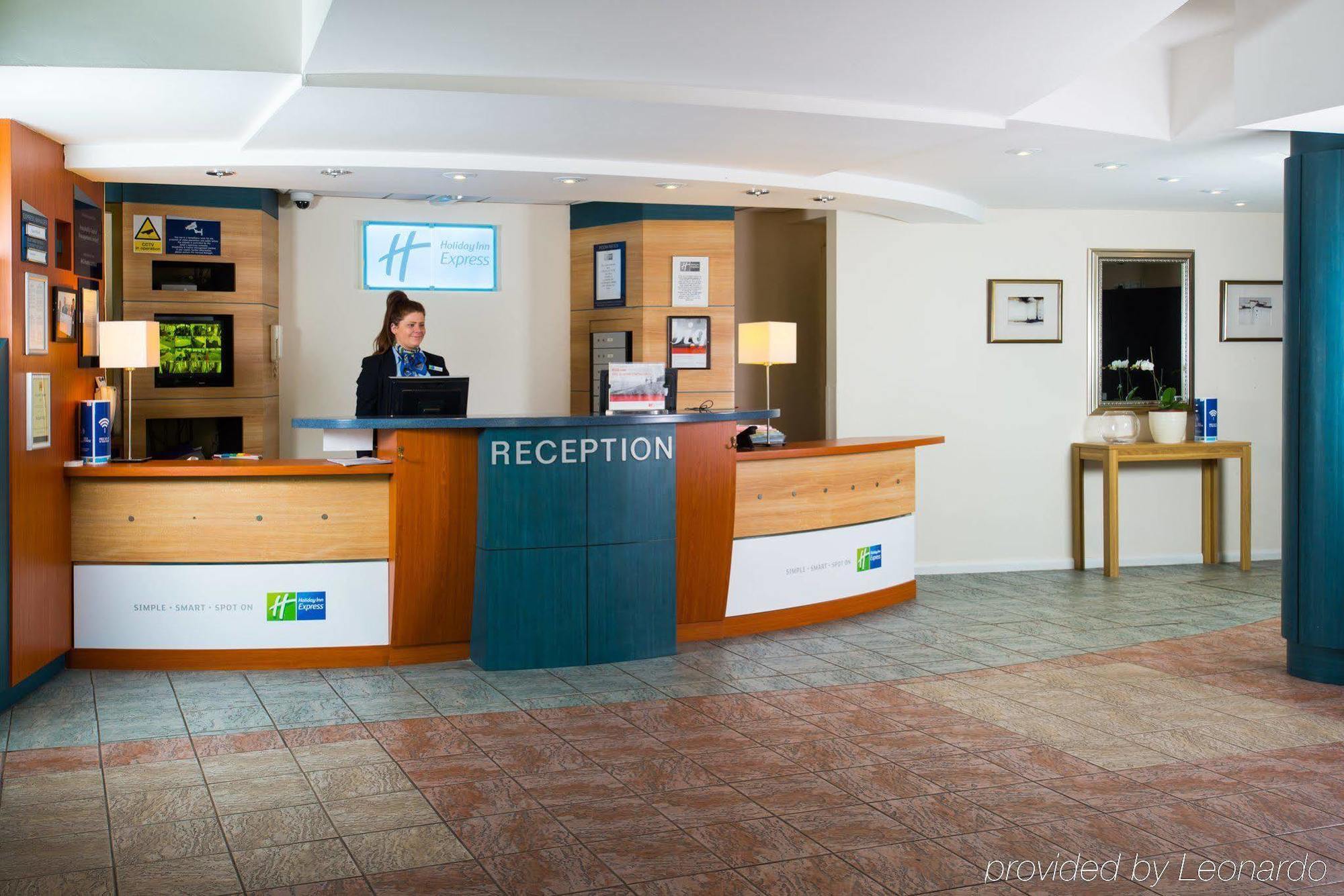 Holiday Inn Express Burton On Trent By Ihg Exterior foto